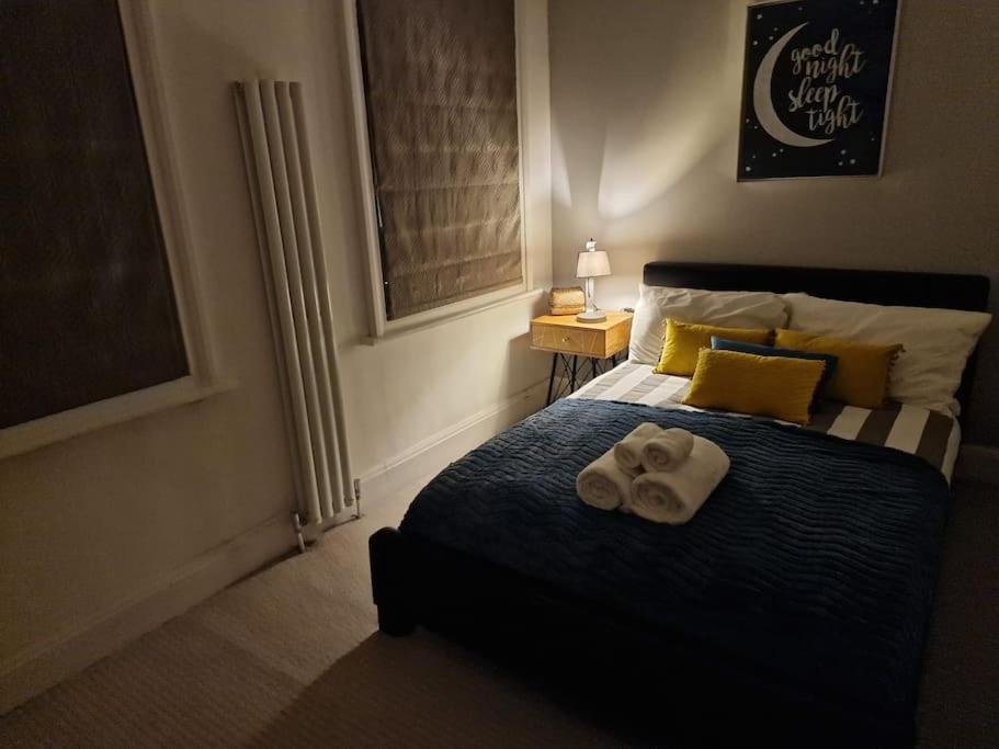 Quintessentially 'London' Flat Exterior photo